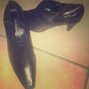 BRAND NEW Liz Claiborne black leather ankle bootie